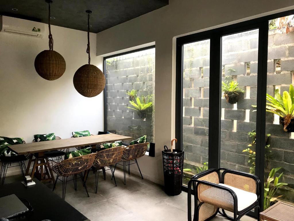 Green River Boutique Home
