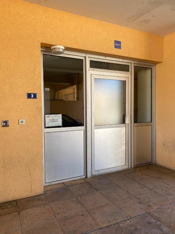 Studio Vue Mer situé à côté de la plage Quartier des Quilles - 4