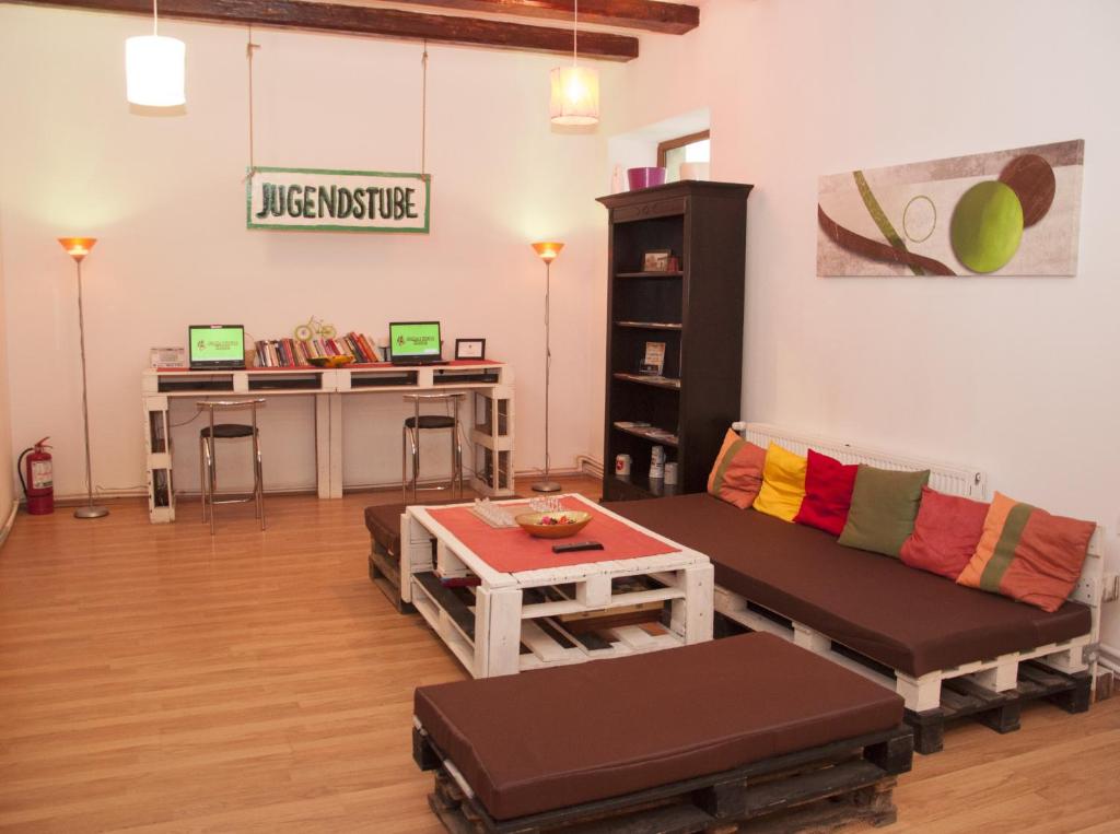 JugendStube Hostel — Hotel in Brasov