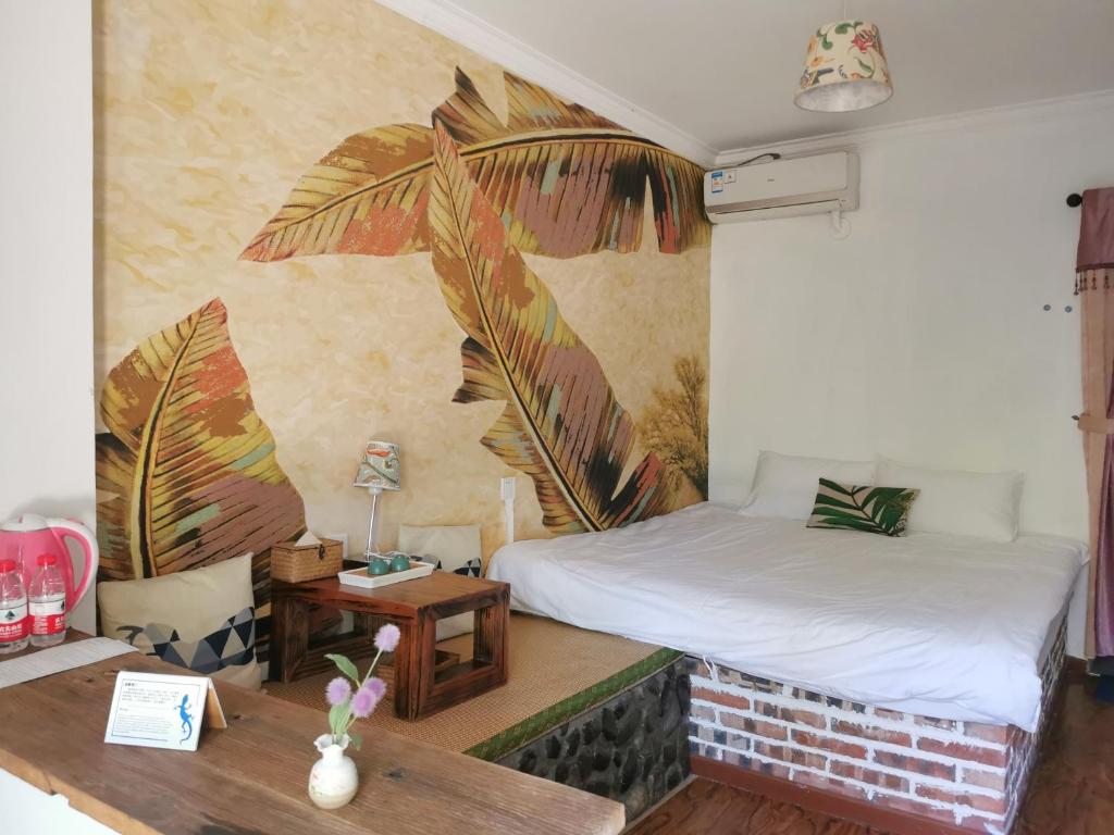 Queen Room with Garden View