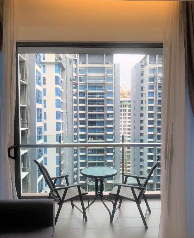 Atlantis 3409/2-4pax/pool view/5min to jonker&town photo
