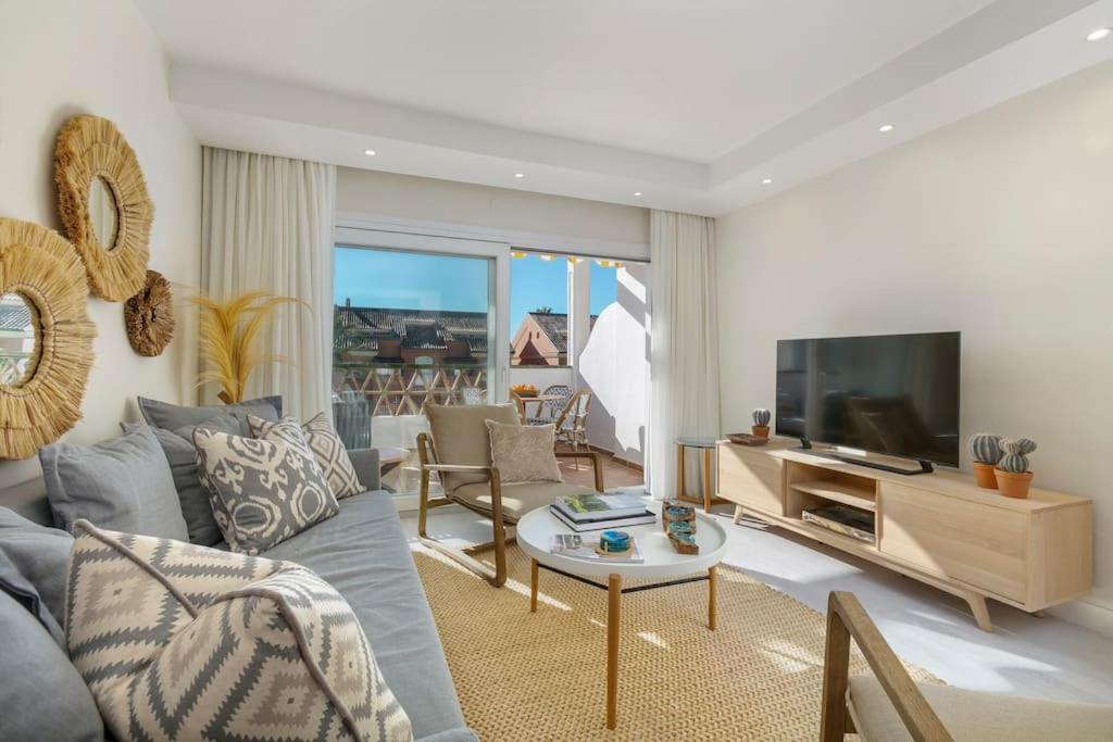 New & Beautiful Apt walk to the beach - RDR251, Marbella