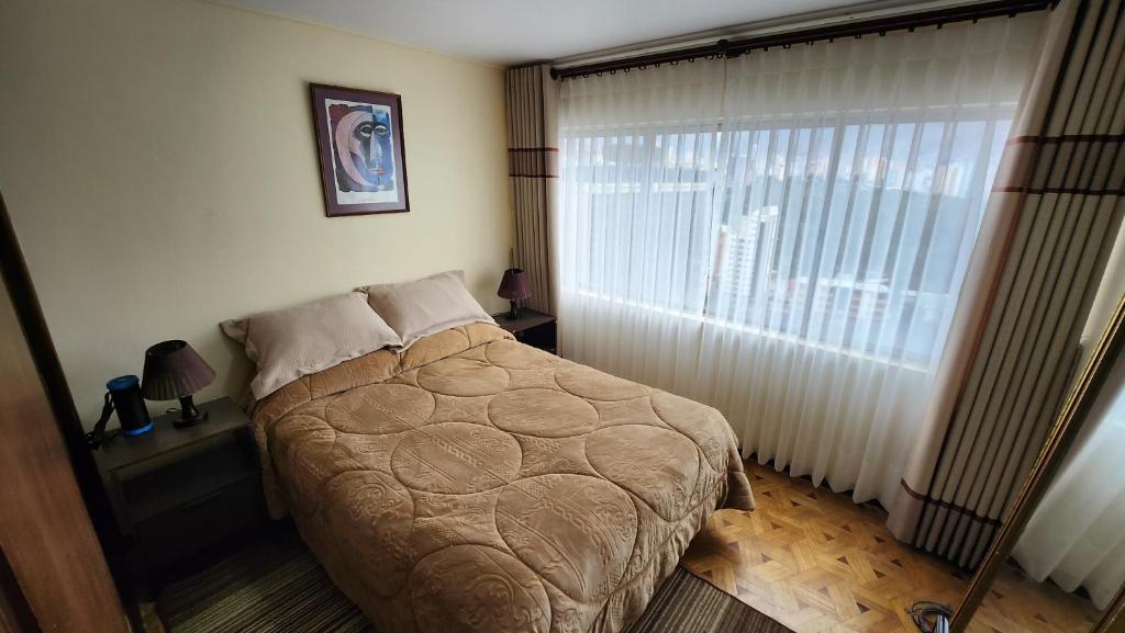 Excelente, cómodo departamento con perfecta ubicación - 2