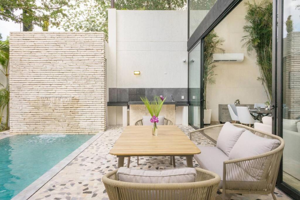 Luxurious Villa, 5 Bedroom Private Pool & Concierge Service - 2