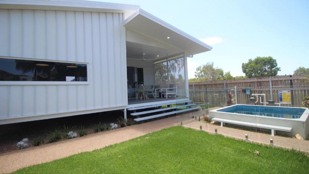 Gwindalan, Horseshoe Bay