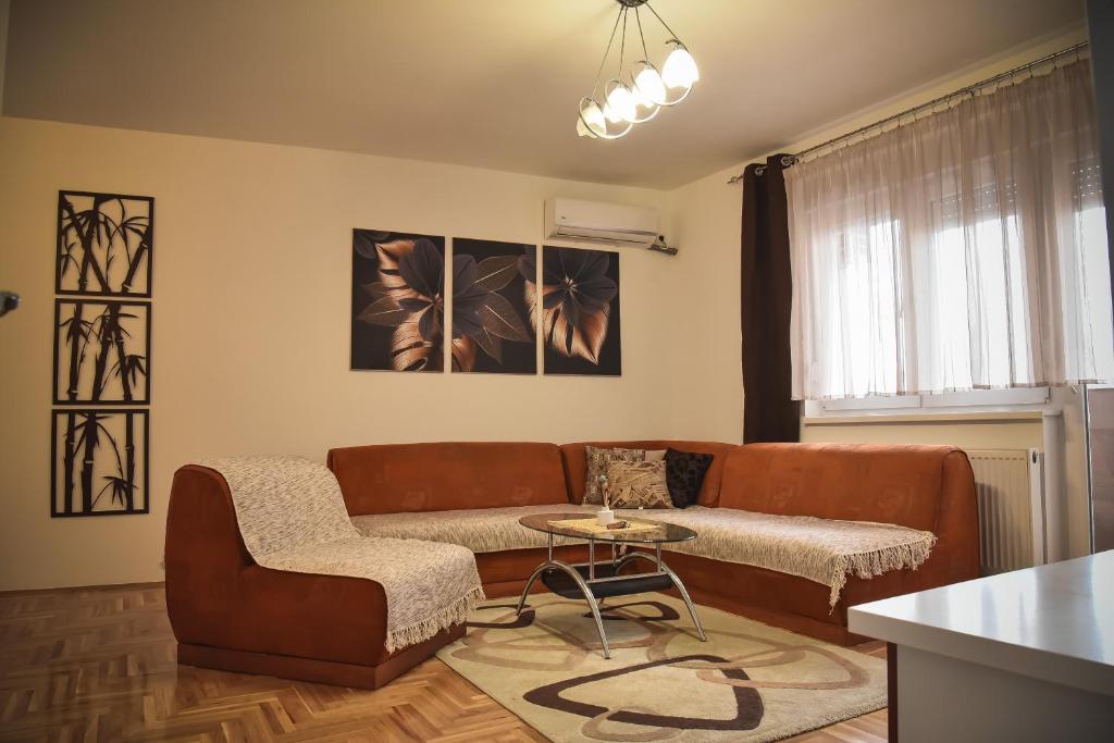 Apartman Dado, Sombor