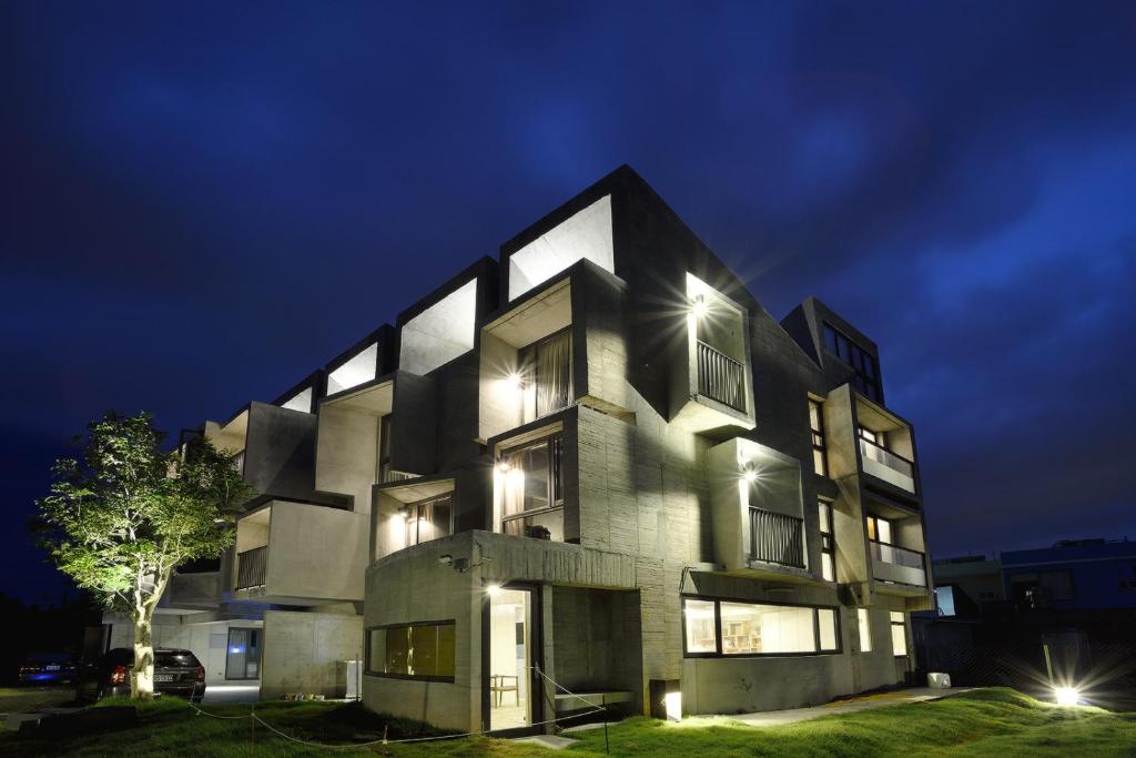 The Light, Hengchun Old Town