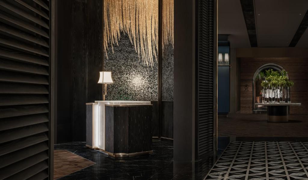 フロント・ロビー