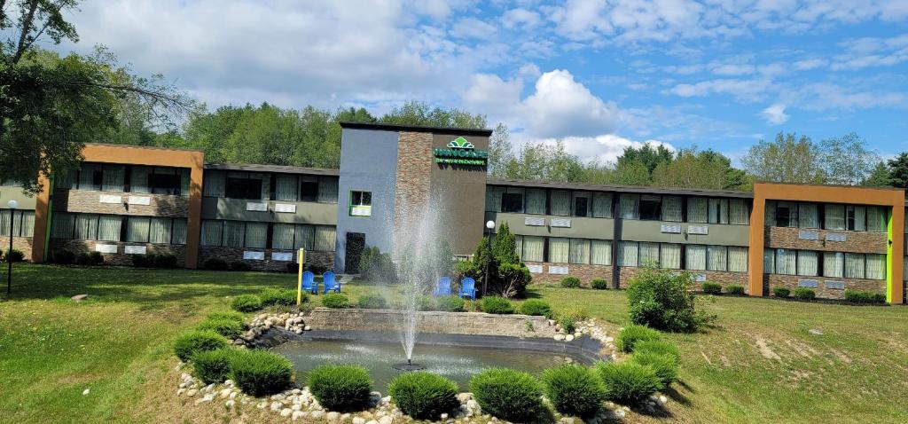 Wingate by Wyndham Lake George, Lake George