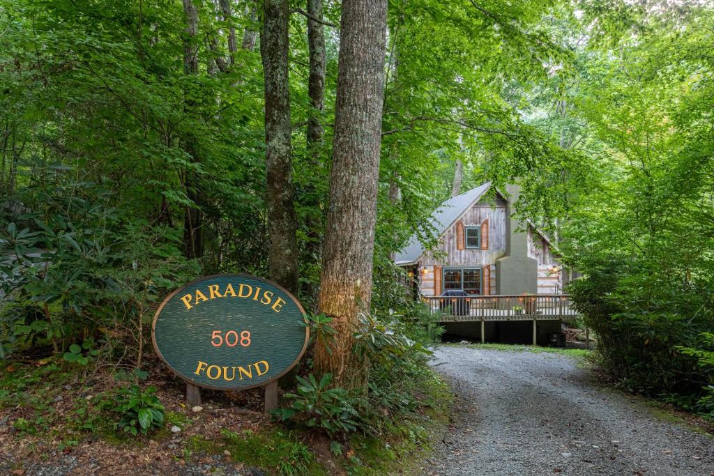 Paradise Found, Valle Crucis