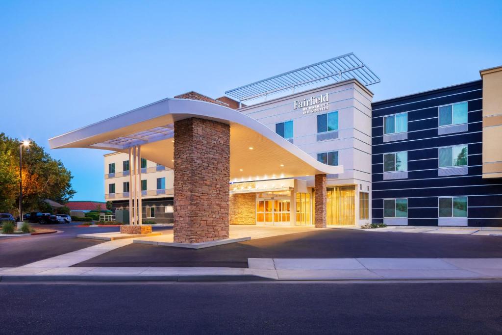 Fairfield Inn & Suites by Marriott Fresno North/Shaw Avenue, Fresno