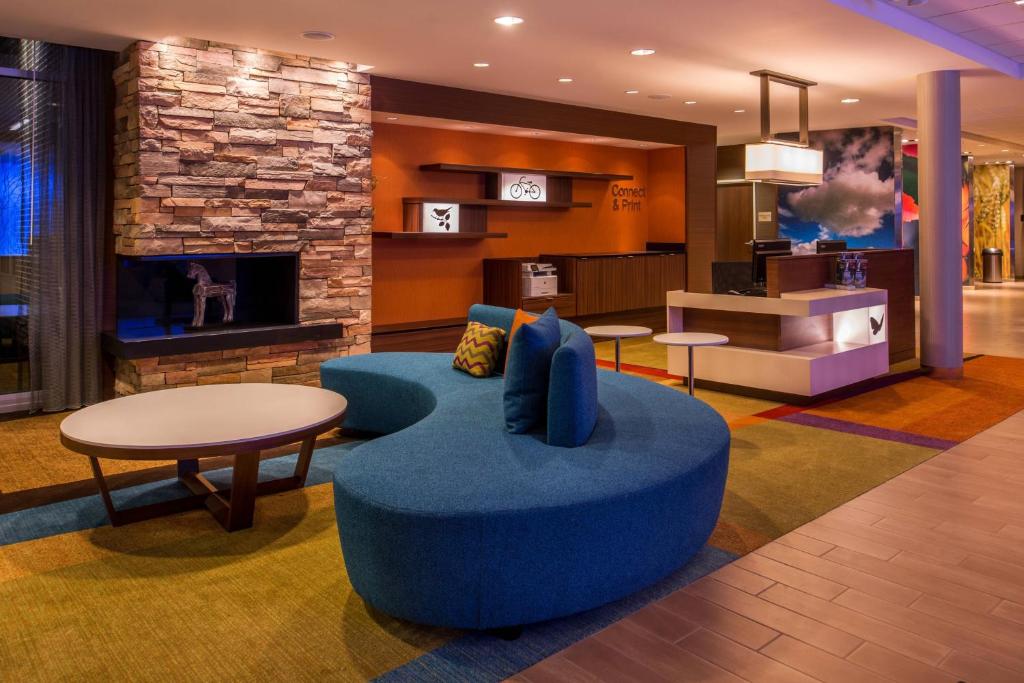 Fairfield Inn & Suites St. Louis Westport photo