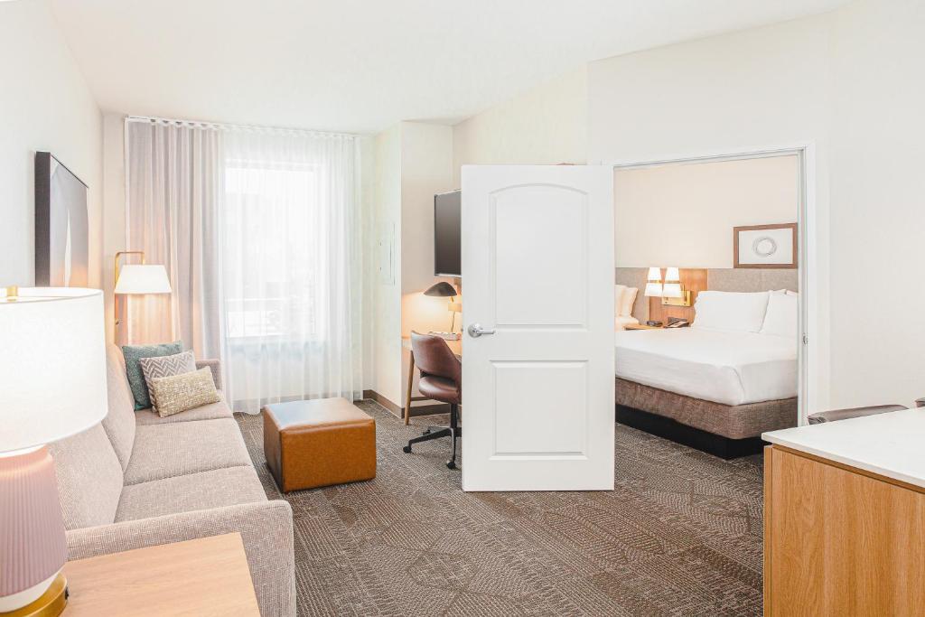 Staybridge Suites Nashville - Vanderbilt photo