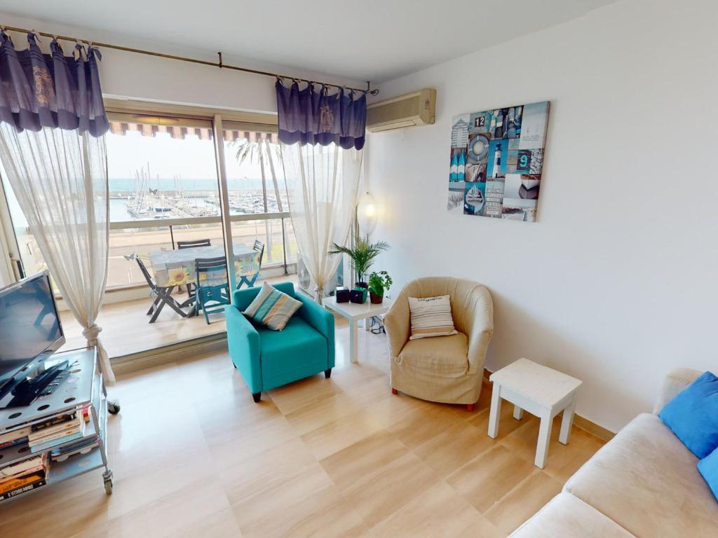 Bel appartement avec terrasse, piscine, parking et WiFi - FR-1-196-321 - 4