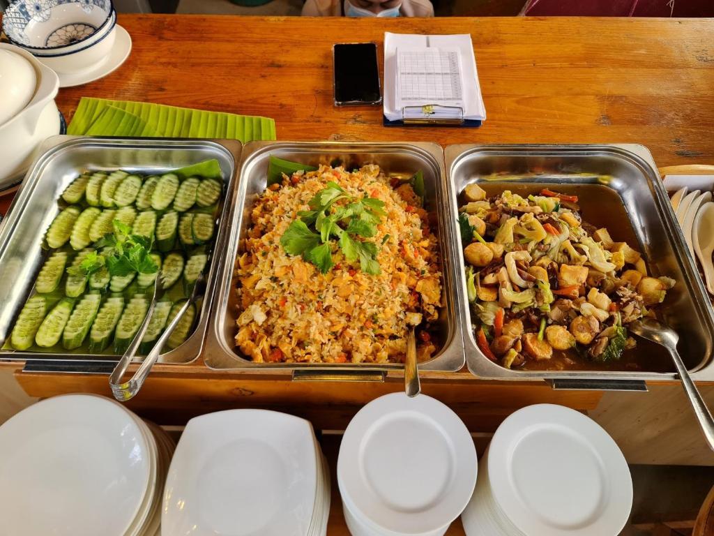 อาหารและเครื่องดื่ม