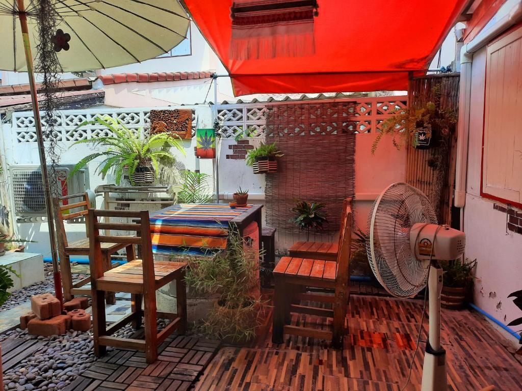 ThaiMex Cafe & Homestay photo