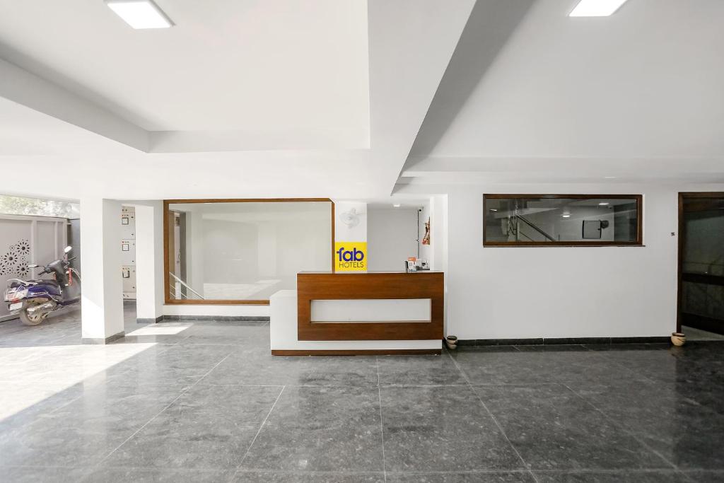 OYO Townhouse 1087 Aerosky Deluxe photo