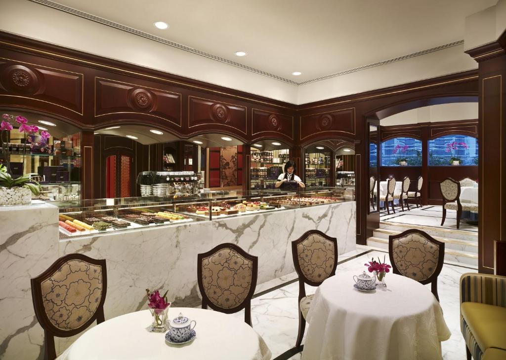 Hong Kong Island Shangri-La, Hong Kong Additional