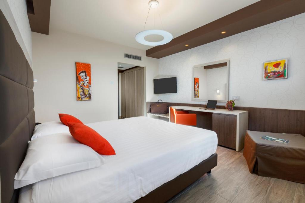 Bhotel photo