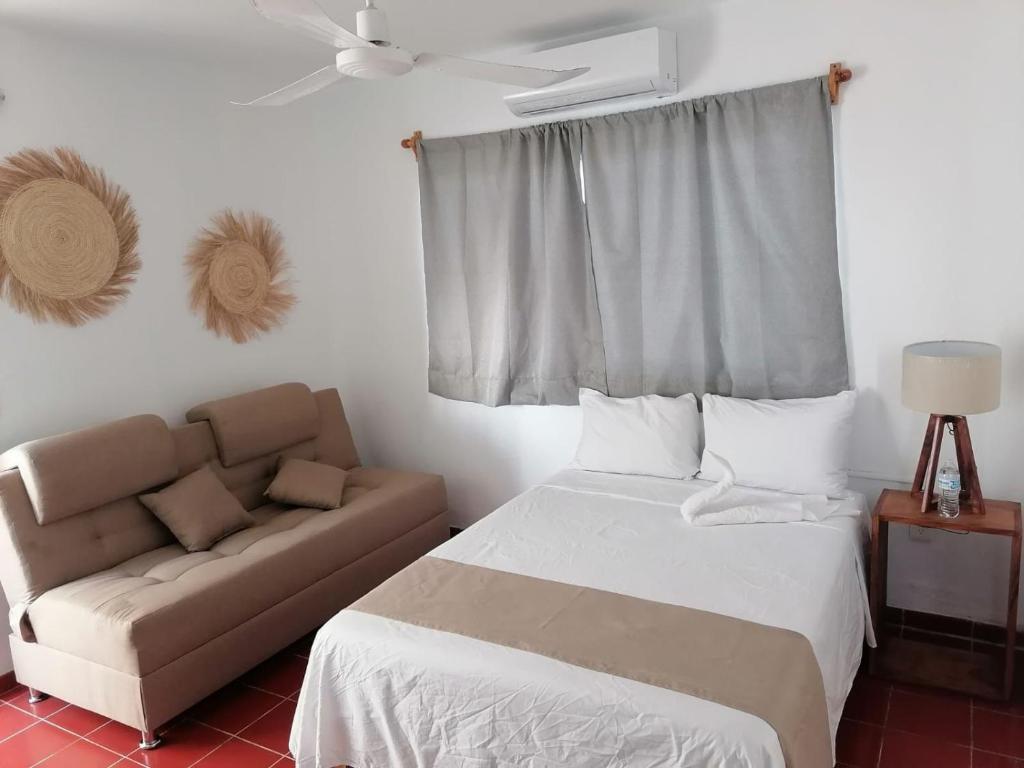 Creta Hotel & Suites - 2
