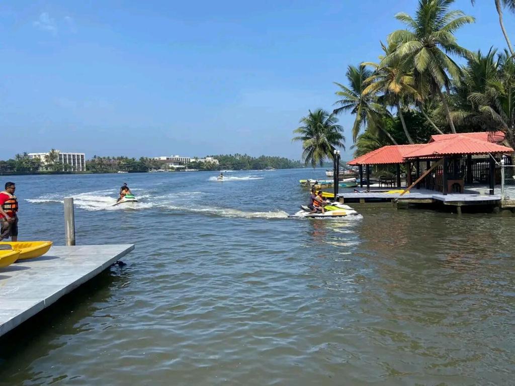 Luthmin River View Hotel photo