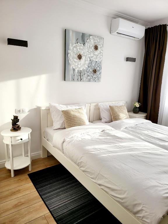 Twin Room - House of Chess