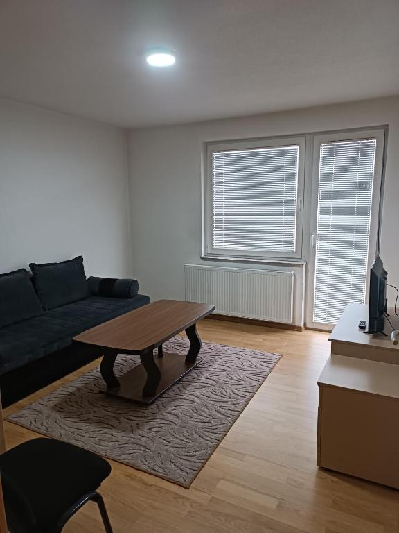 2BDR Apt with Balcony with view- Free Parking, Sarajevo