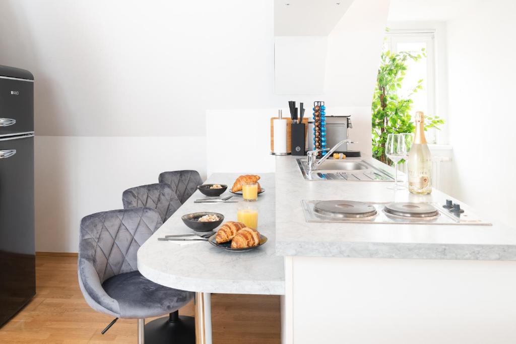 NOOR - Comfy Downtown Loft - Self Check-in - Centre of Graz - 3