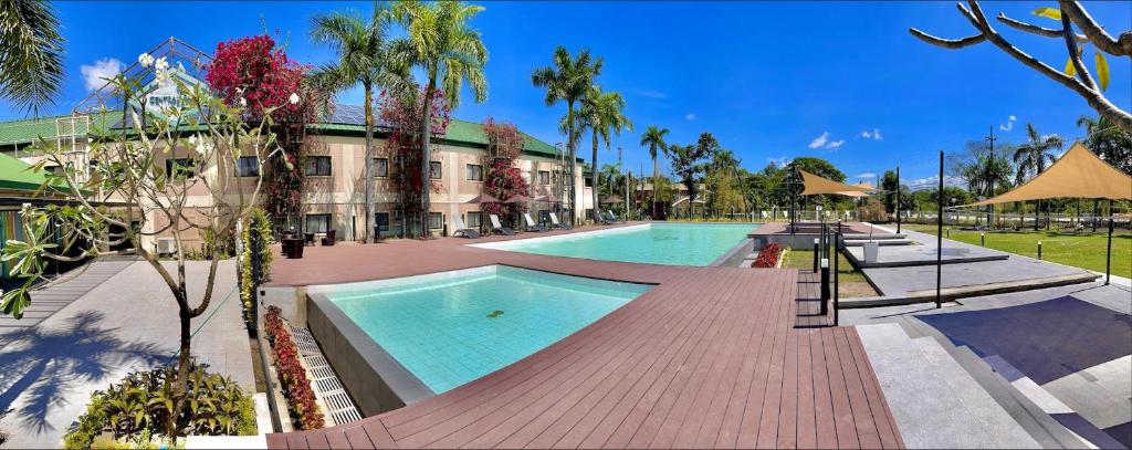 Swimming pool, Luisita Central Park Hotel  in Tarlac