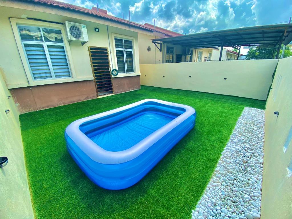 Medina Homestay Chukai Kemaman photo