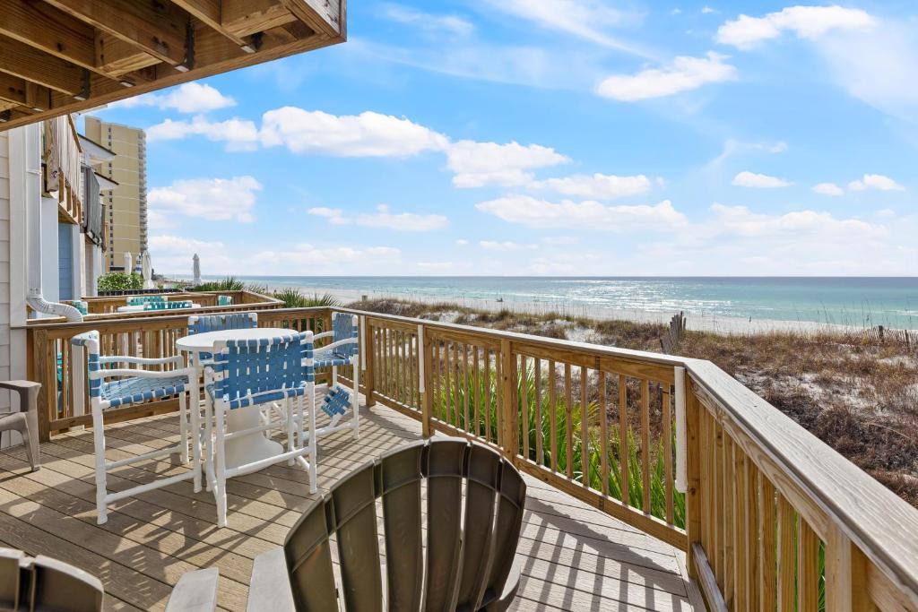 Breathtaking Views from Gulf Front 2 Bd / 3 Ba Townhome!, Panama City Beach