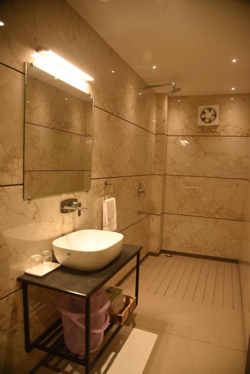 GOLDEN PARK HOTEL & RESORT photo