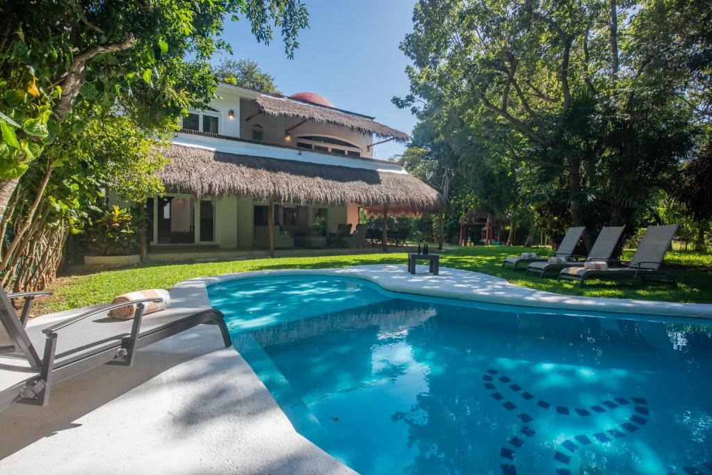 Villa Golf Beach Holiday Rental Private Pool BBQ Maid Service - 1