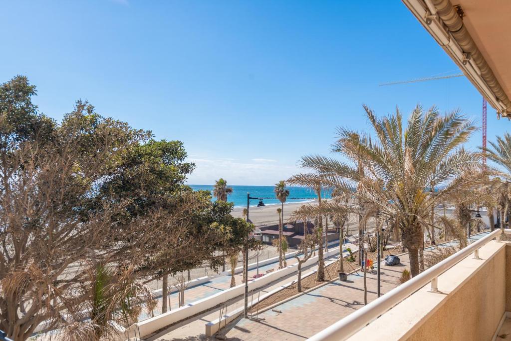 Apartamento familiar vistas al mar by Rent Me - 1