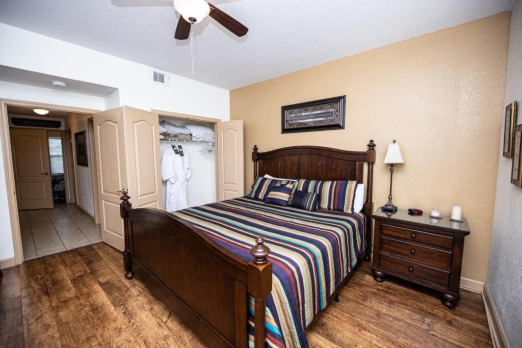 MVC - Unit 3301 - Making Memories, Pigeon Forge