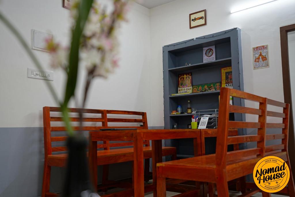 Nomad House photo