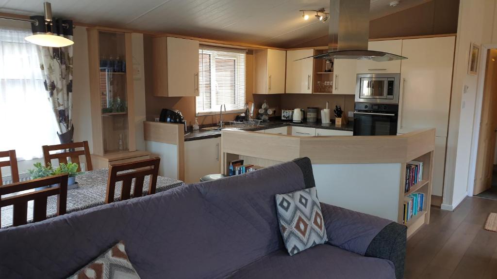 Red Squirrel Lodge, Auchterarder photo 5