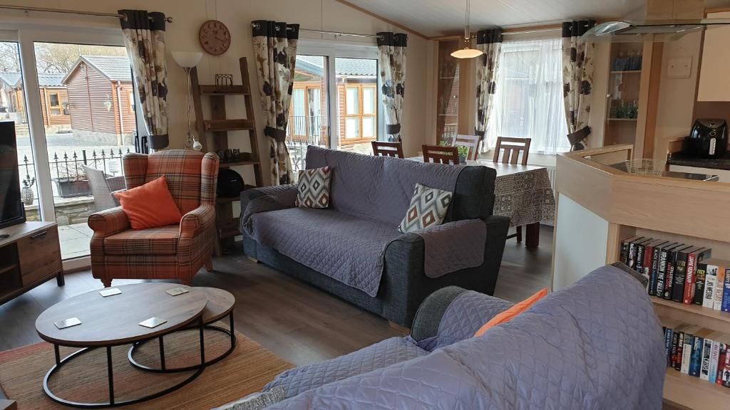 Red Squirrel Lodge, Auchterarder photo 3
