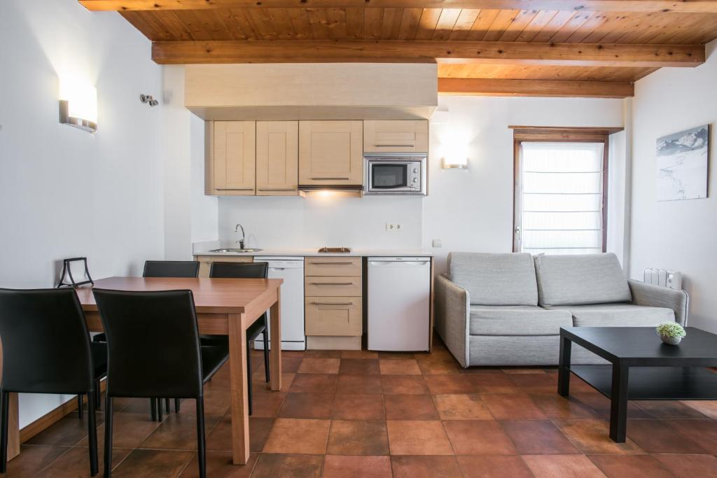 Apartamentos SNO Mont Romies Unhola photo