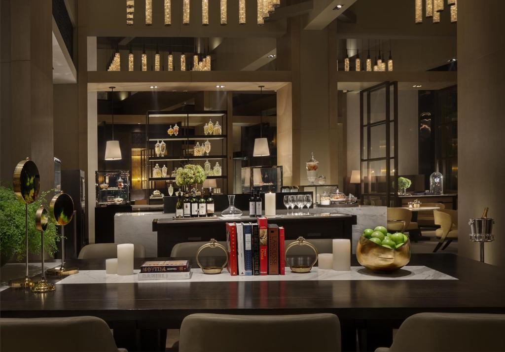 Highly-rated bar