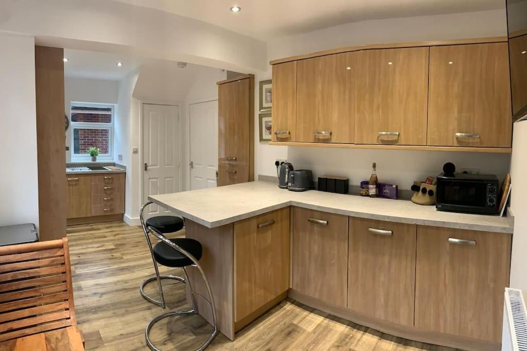Renovated Home with Garden, Chester photo 5