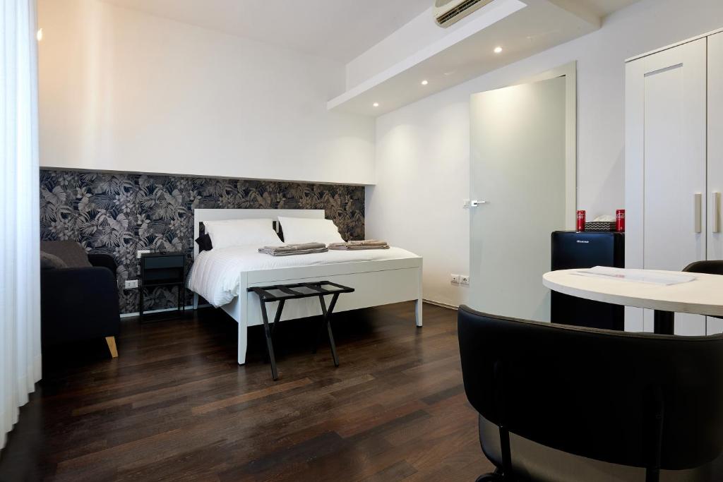 Suite in Town - 2