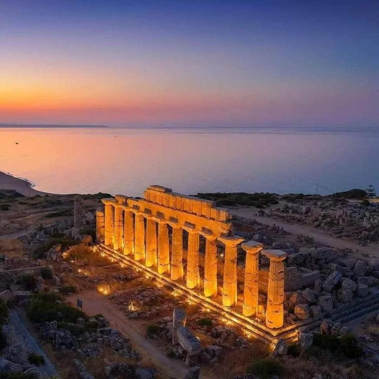 Bahari Beachfront Aparthotel Selinunte photo