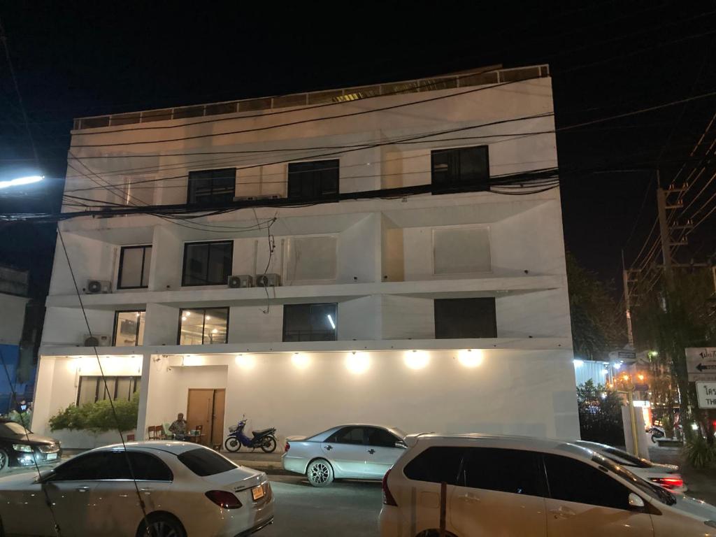 Labkoff cafe and Hostel