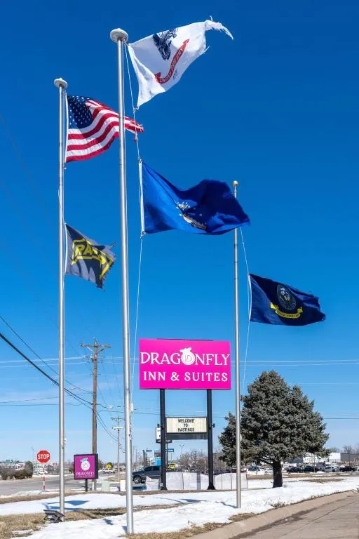 Dragonfly Inn & Suites，位于黑斯廷斯的酒店