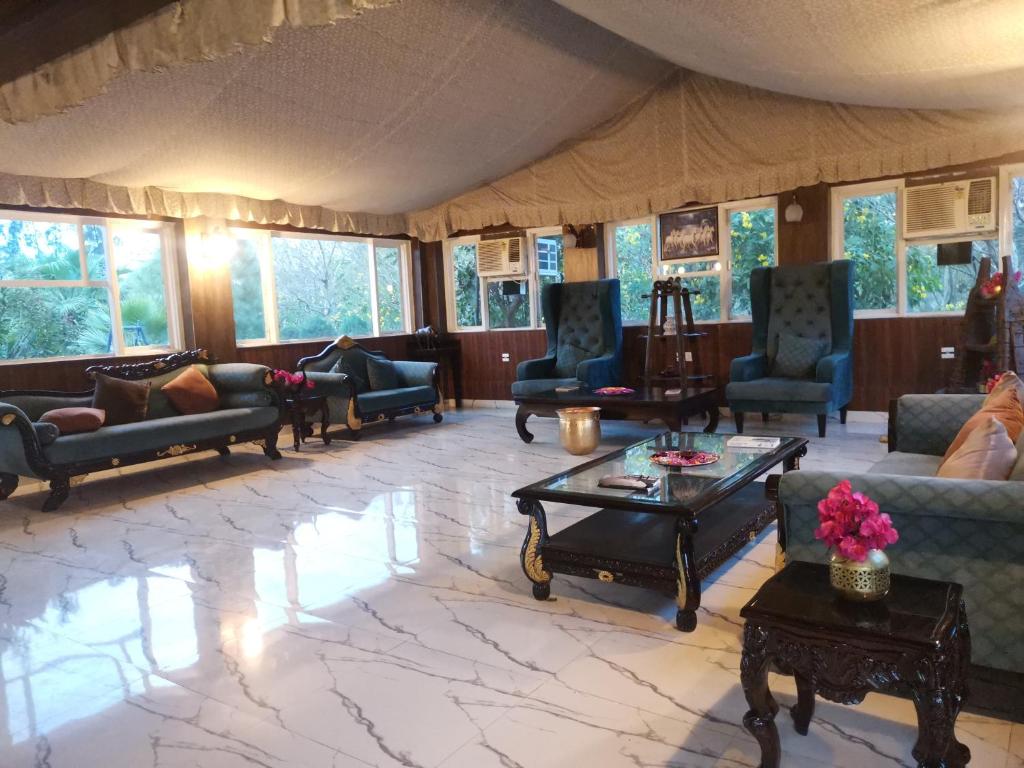 ASTROPORT SARISKA treetop by eight continents photo