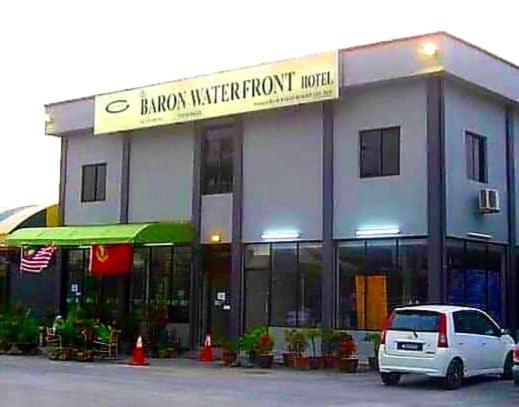 Baron Waterfront Hotel photo
