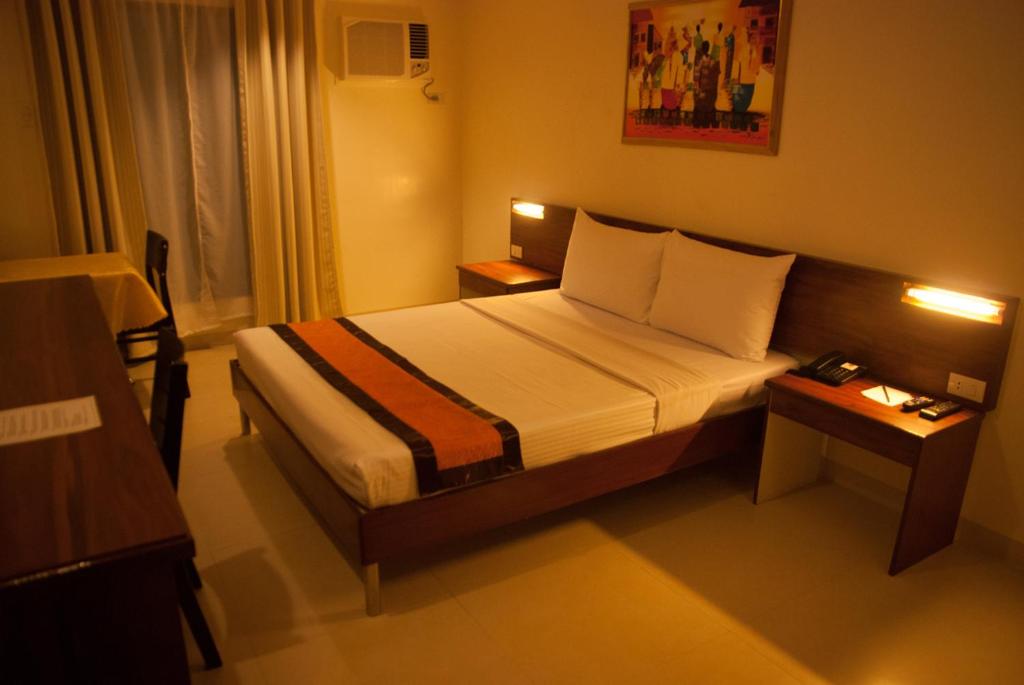 M Suites Hotel photo