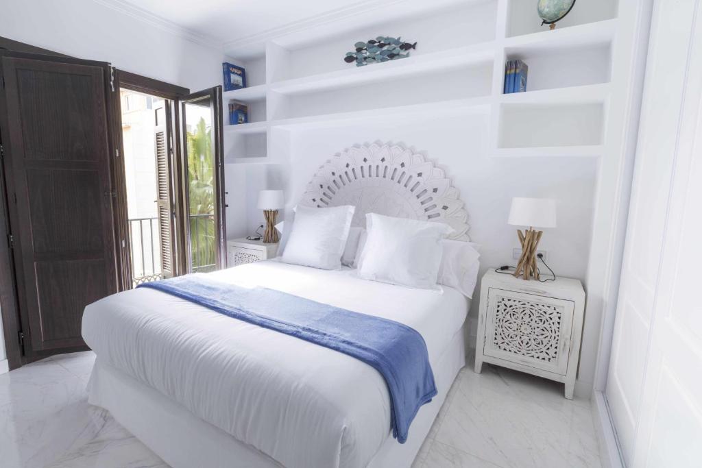 THE CLOCK HOUSE - Luxury Urban Suites - 5