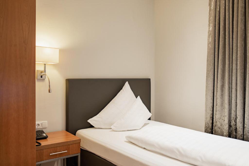 Hotel Goldenes Schiff photo